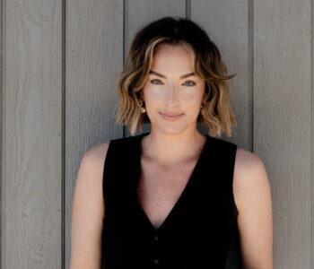 Picture of podcast guest Dr Nici Sweaney, an expert in AI